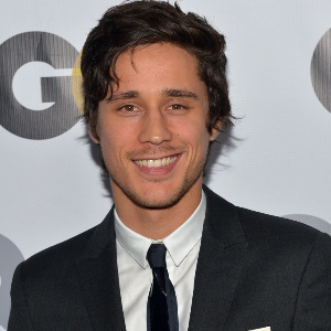 Peter Gadiot